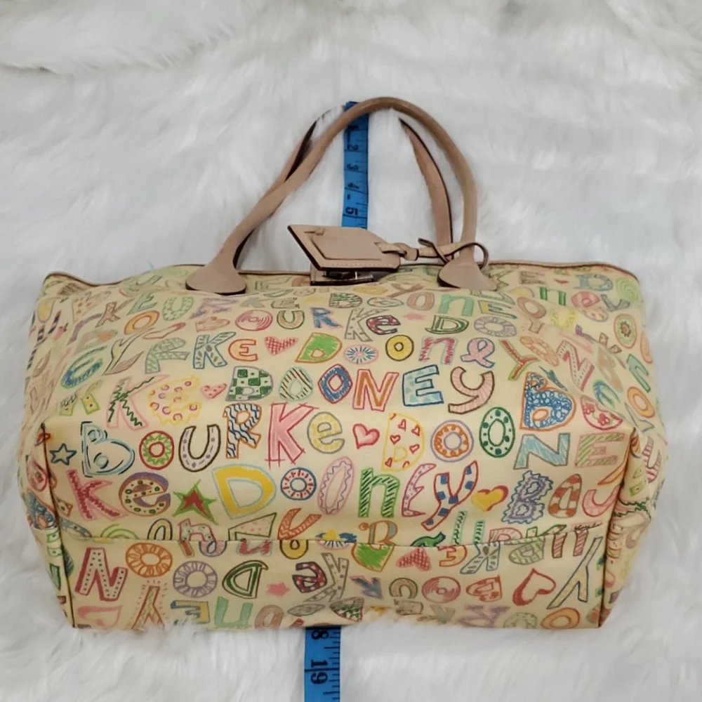 Dooney Bourke cream shoulder leather purse bag